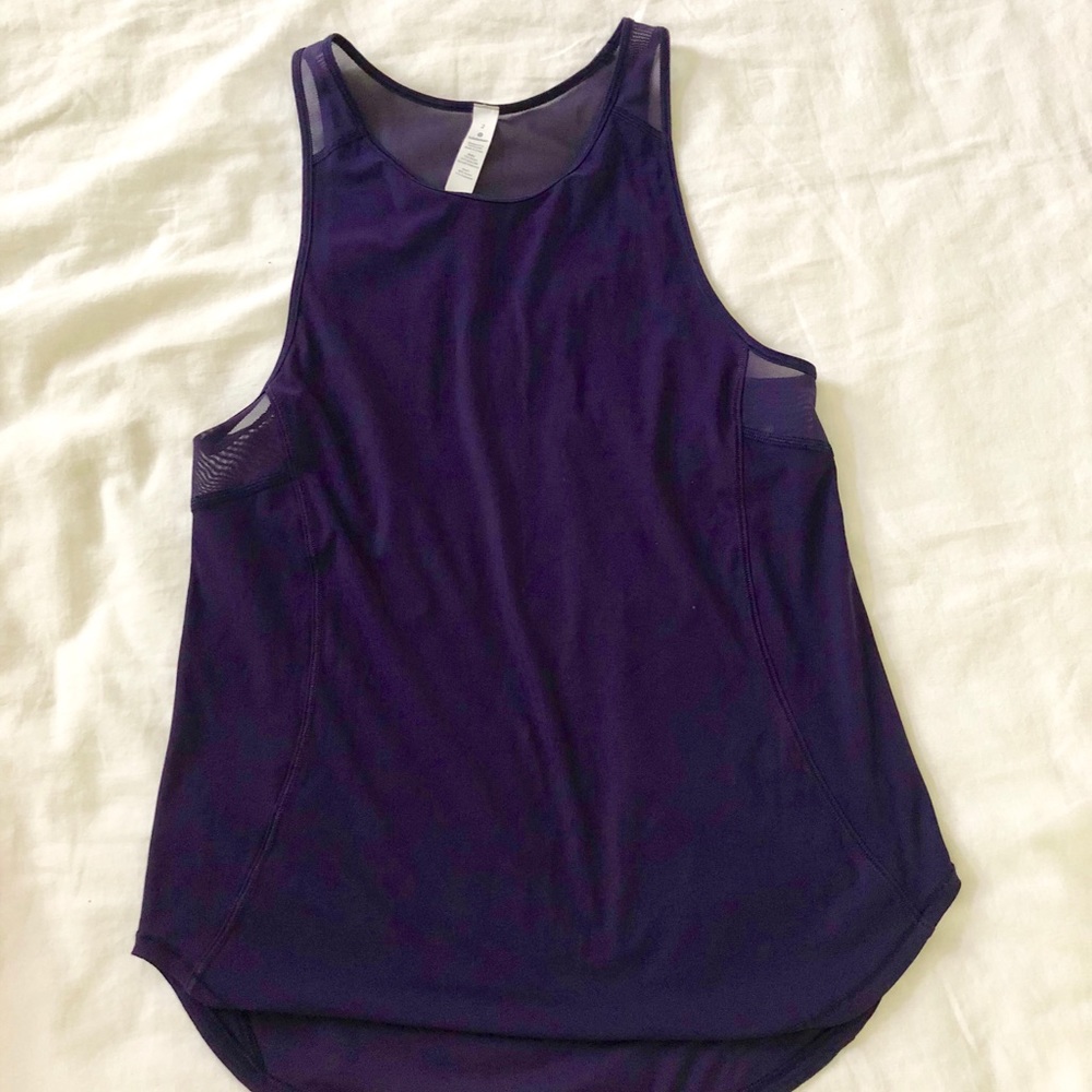 Like new Lululemon top purple 2 S XS